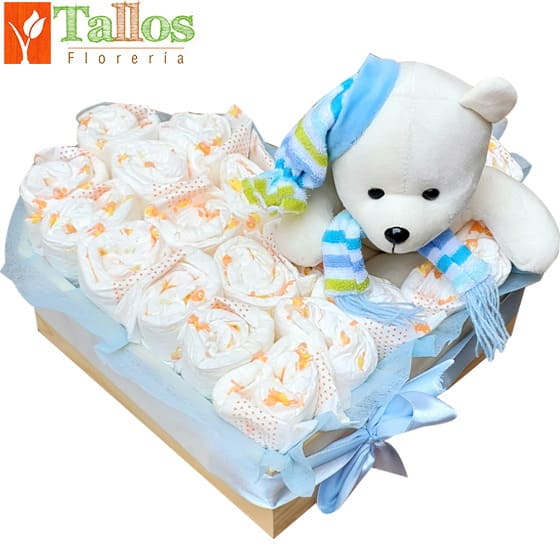 corazón de pañales para bebé niño regalo de nacimiento con delivery en Lima